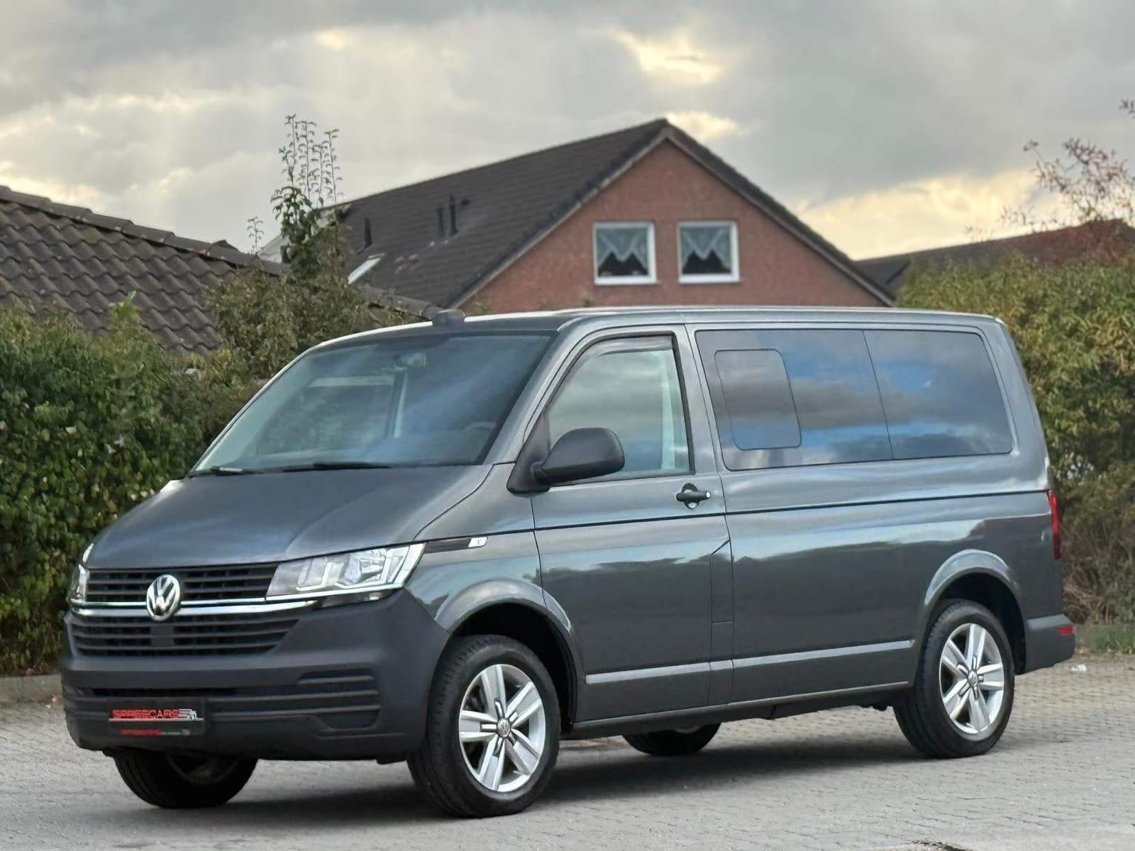 Volkswagen T6.1 Kombi 2.0 TDI*KLIMA*PDC*DSG*9-SITZER*TOP