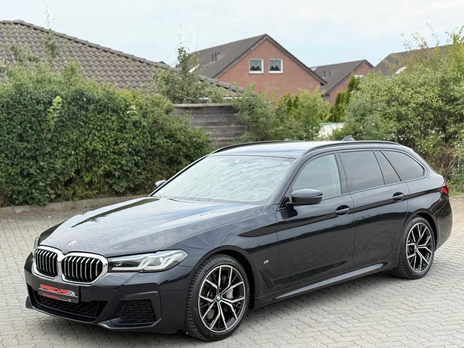 BMW 540d xDrive M-SPORTPAKET*1.BESITZ*LASER*HEAD-UP